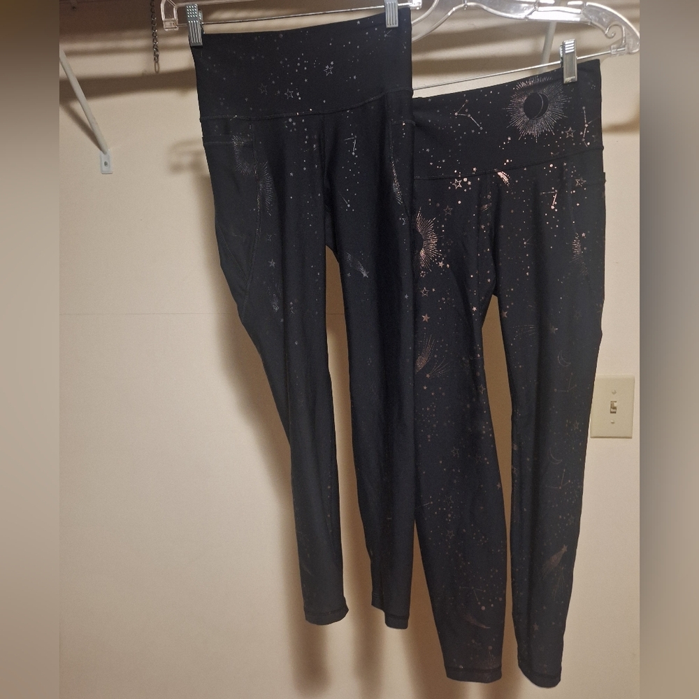 2 pair Old Navy Black athletic Leggings with Star Print Size S